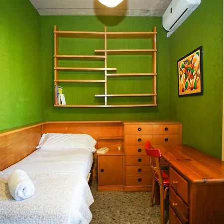 Pool House Apartment Barcelona