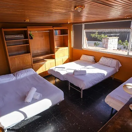 Pool House Apartment Barcelona