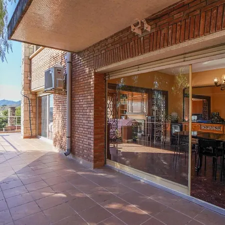 דירה Pool House